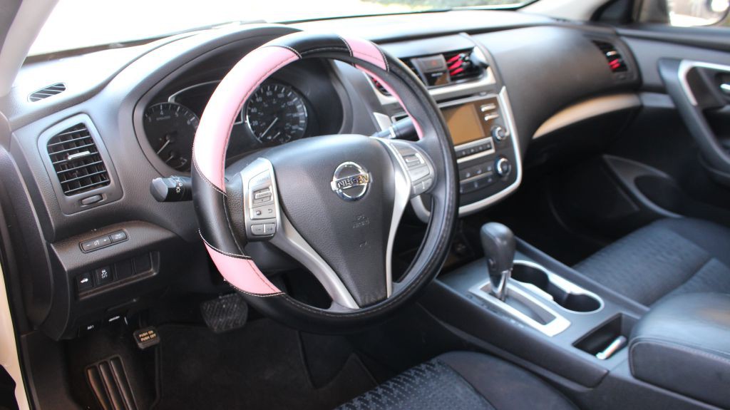 2016 Nissan Altima Image 15
