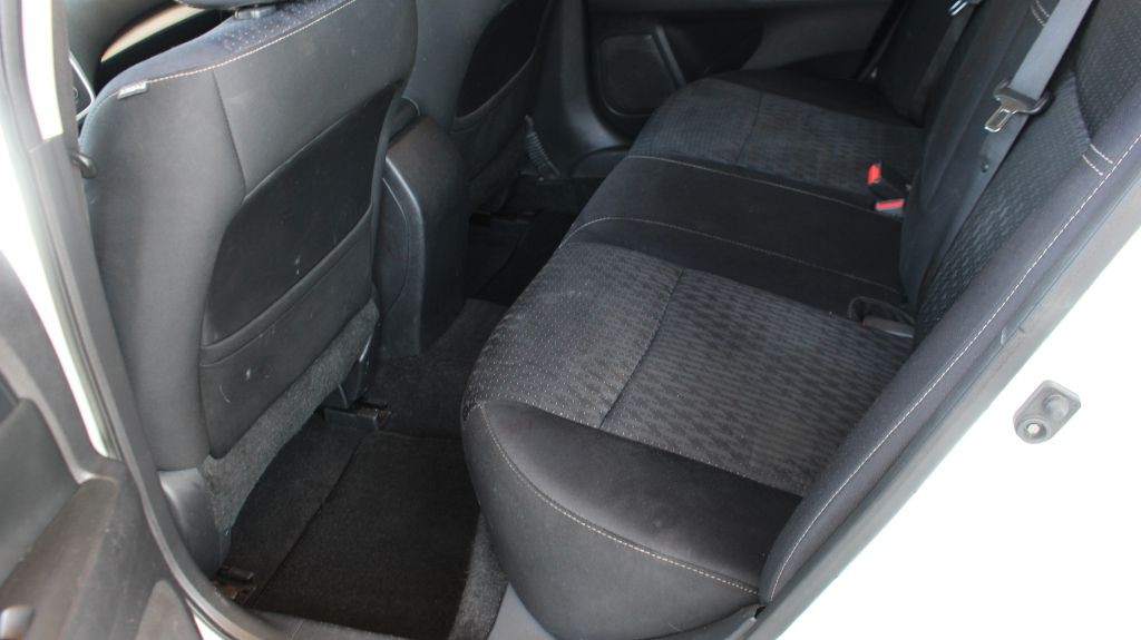 2016 Nissan Altima Image 17