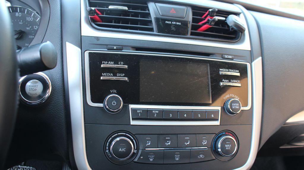 2016 Nissan Altima Image 23