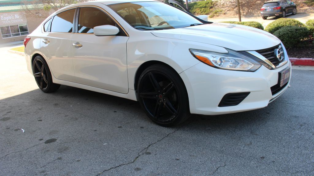 2016 Nissan Altima Image 29