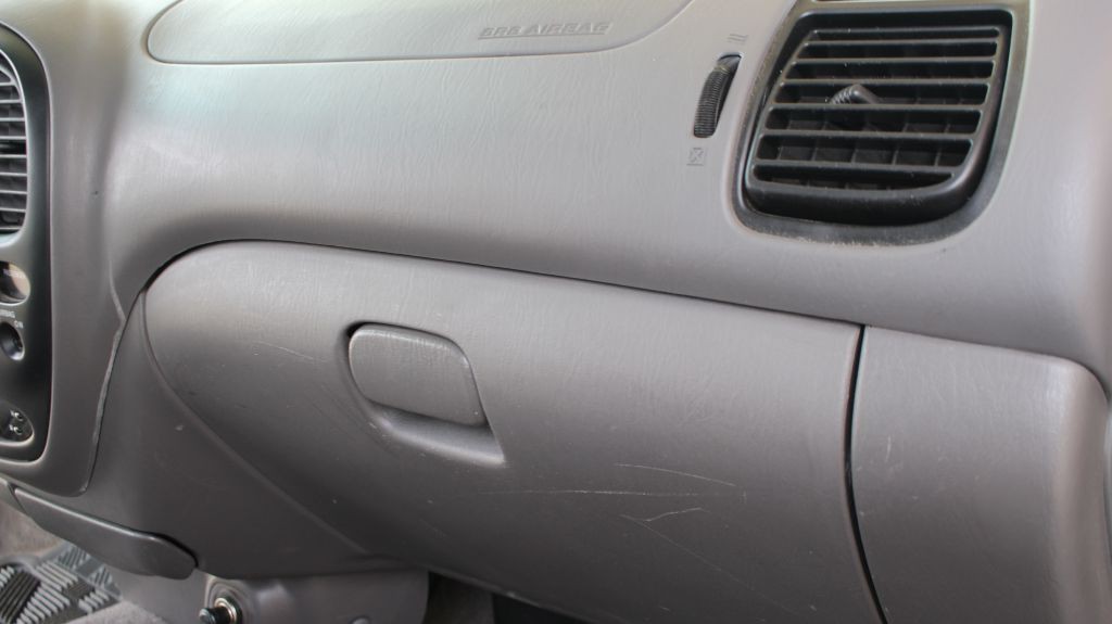 2001 Toyota Tundra Image 28