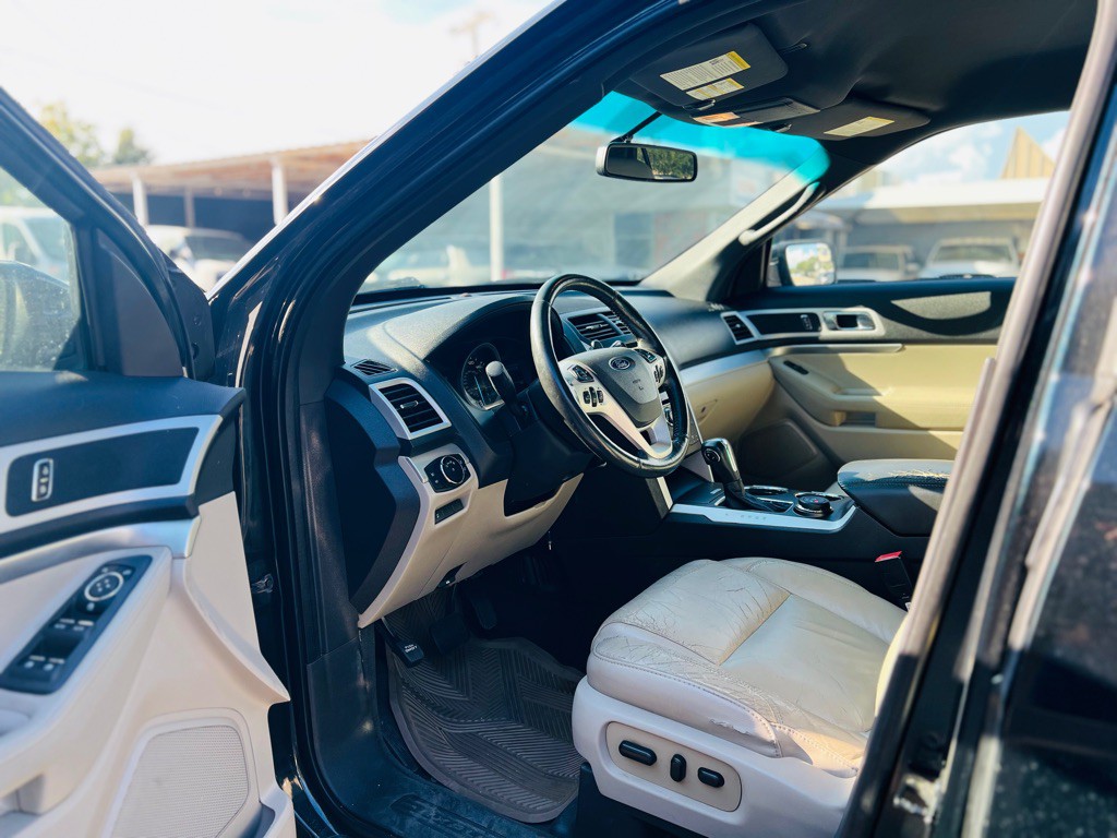 2014 Ford Explorer Image 14