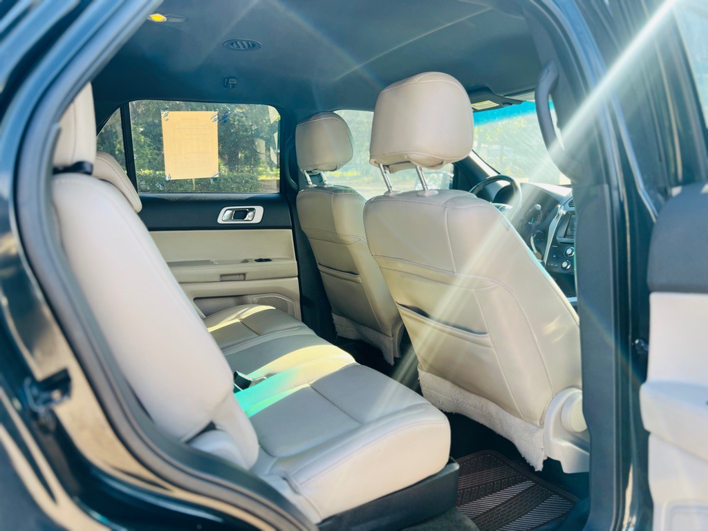 2014 Ford Explorer Image 17