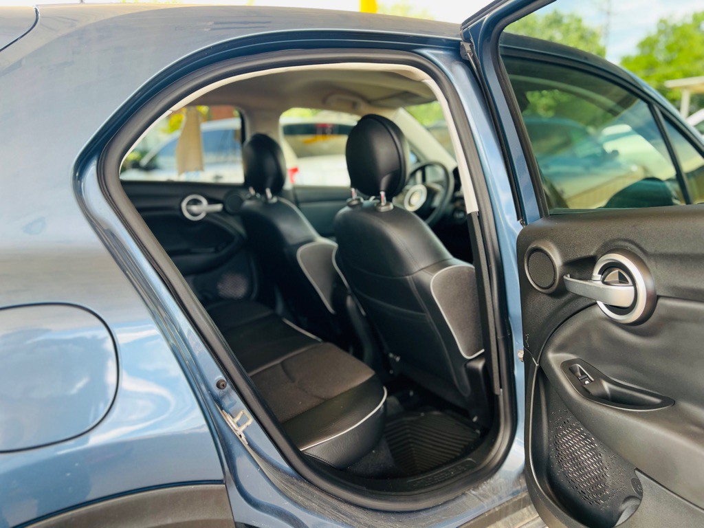 2018 FIAT 500 Image 13