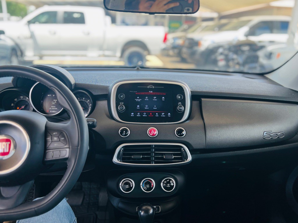 2018 FIAT 500 Image 16