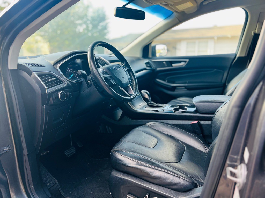 2015 Ford Edge Image 9