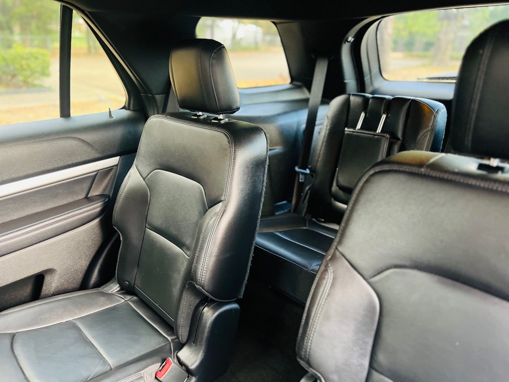 2017 Ford Explorer Image 11