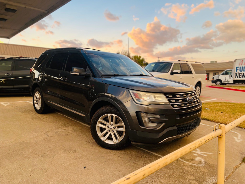 2017 Ford Explorer Image 6