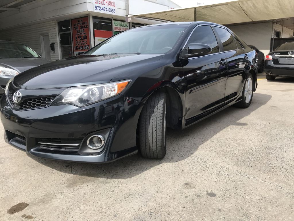 2012 Toyota Camry Image 11