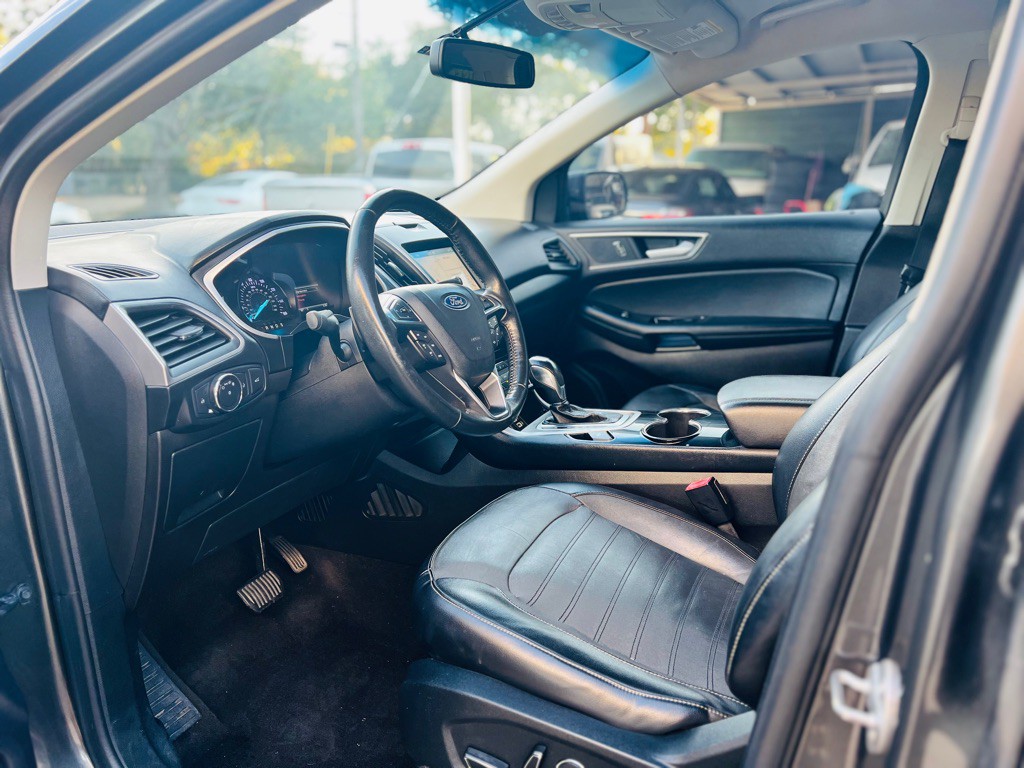 2018 Ford Edge Image 9