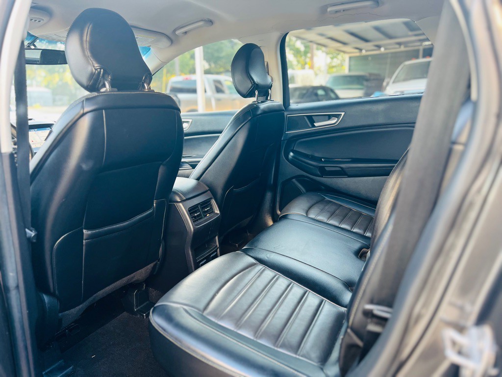 2018 Ford Edge Image 10