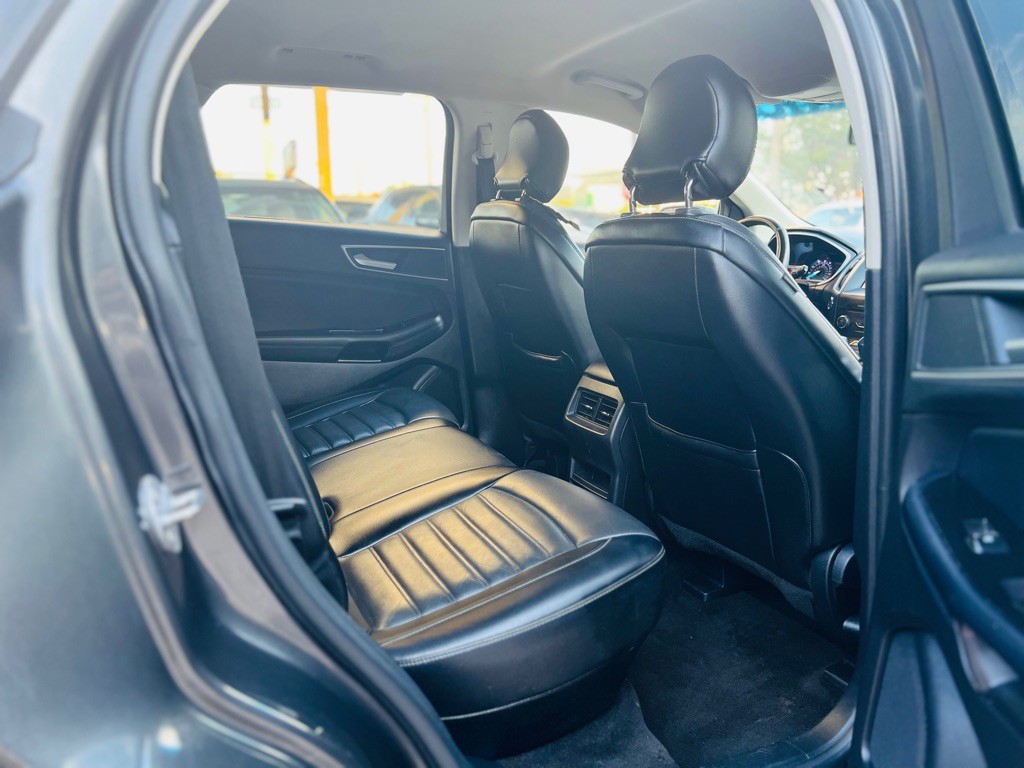 2018 Ford Edge Image 12