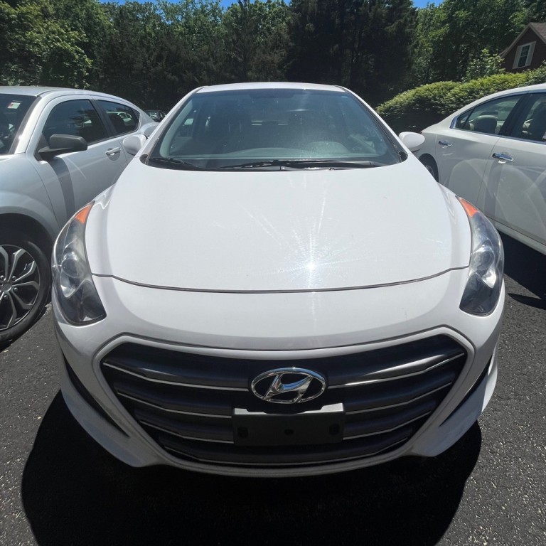 2016 Hyundai Elantra Image 2