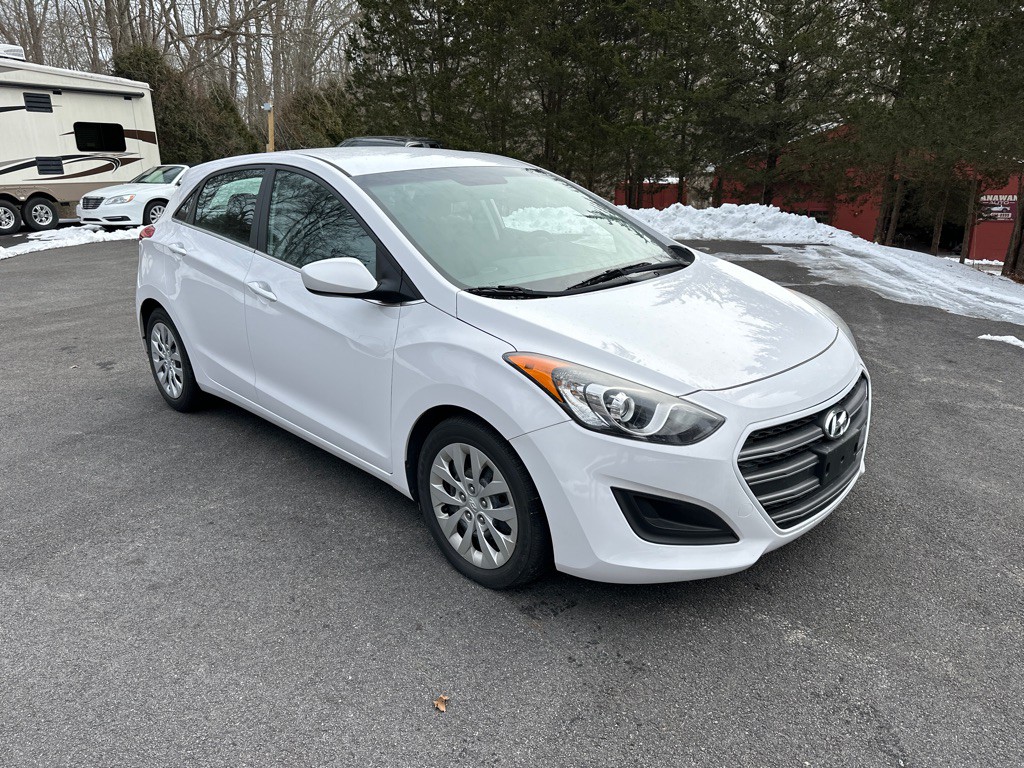 2016 Hyundai Elantra Image 3
