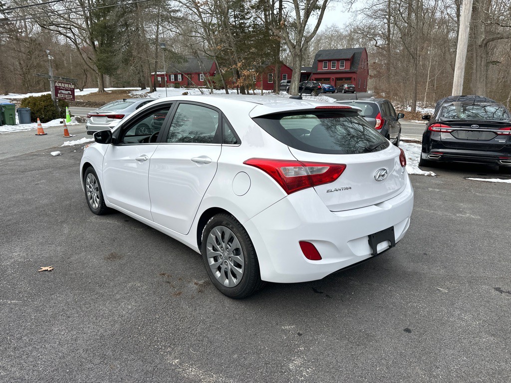 2016 Hyundai Elantra Image 6