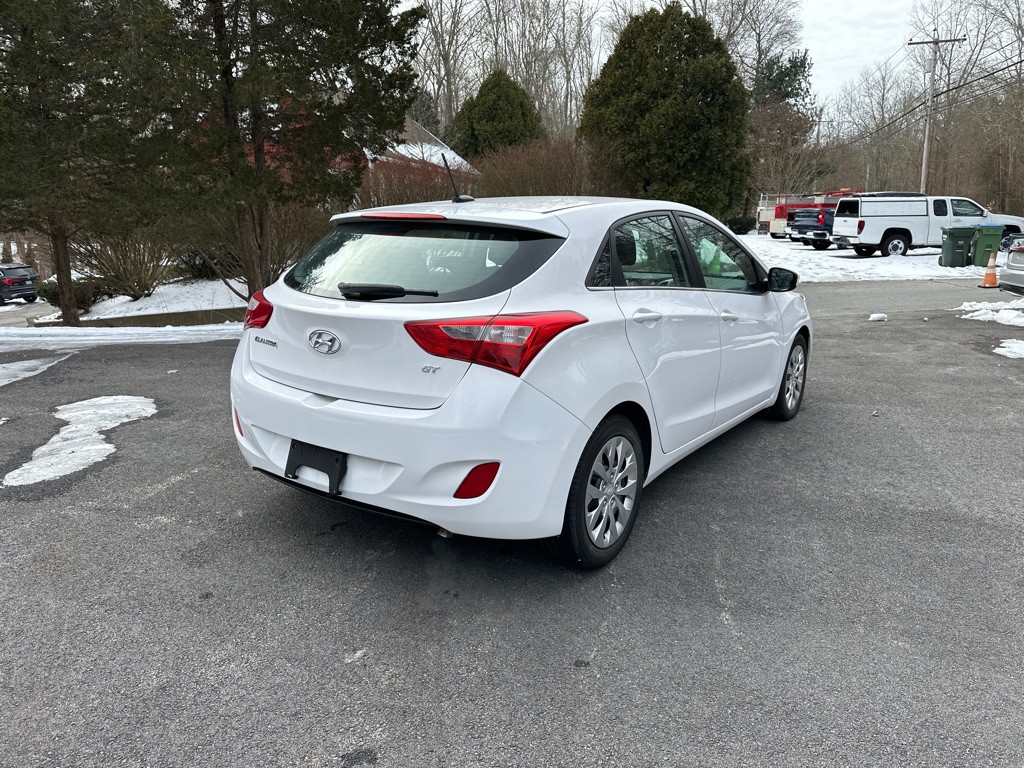 2016 Hyundai Elantra Image 10