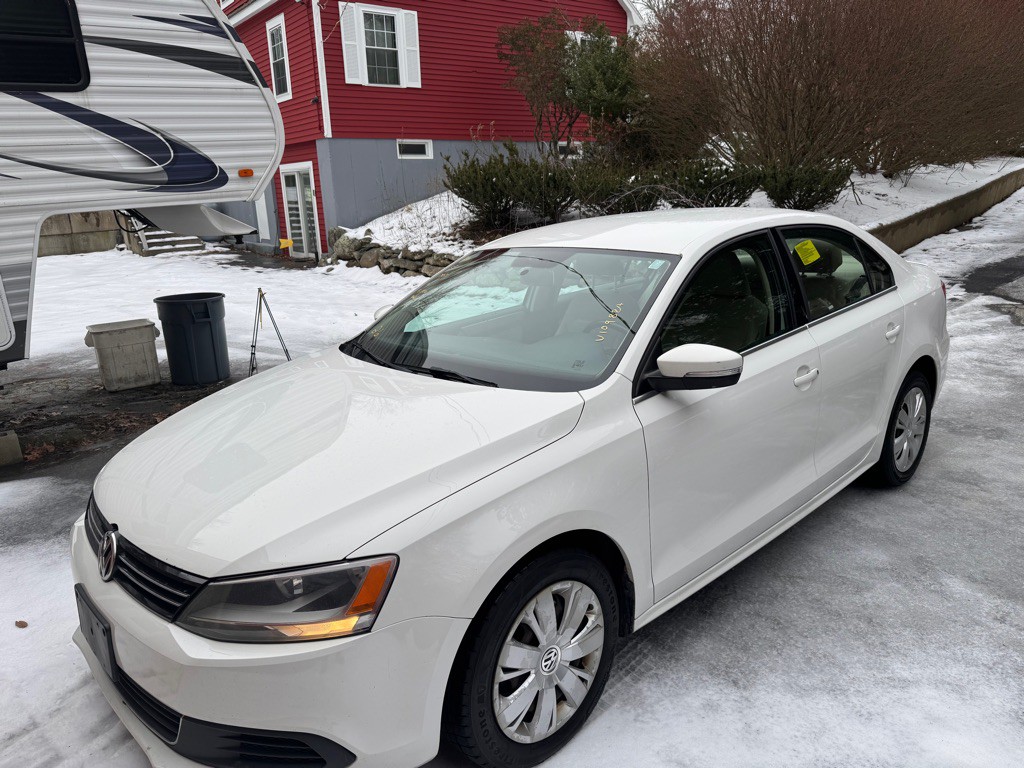 2013 Volkswagen Jetta Image 1