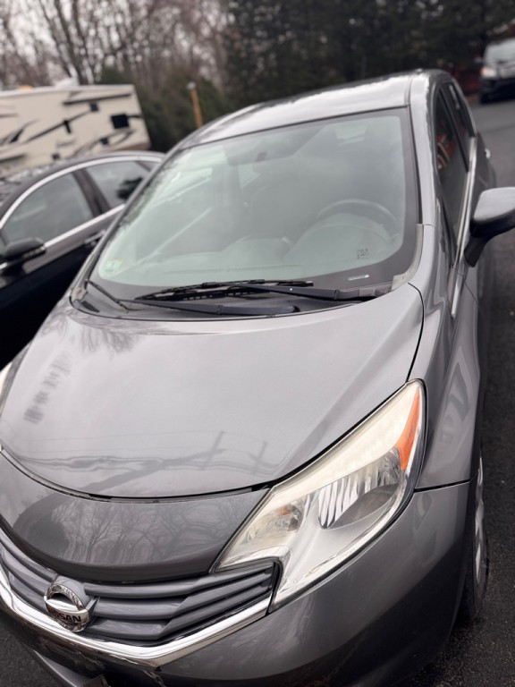 2016 Nissan Versa Image 2