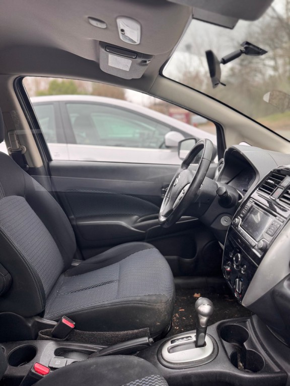 2016 Nissan Versa Image 6