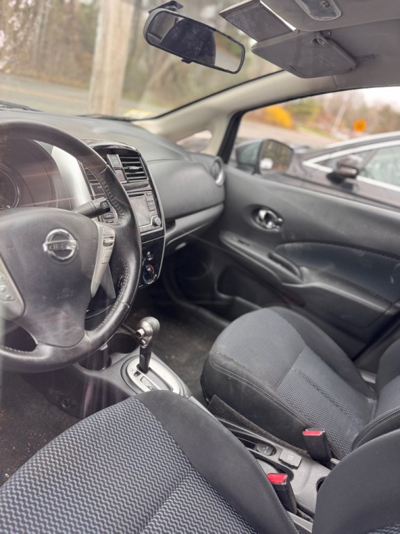 2016 Nissan Versa Image 7