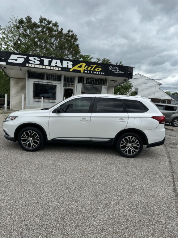 2018 Mitsubishi Outlander Image 1