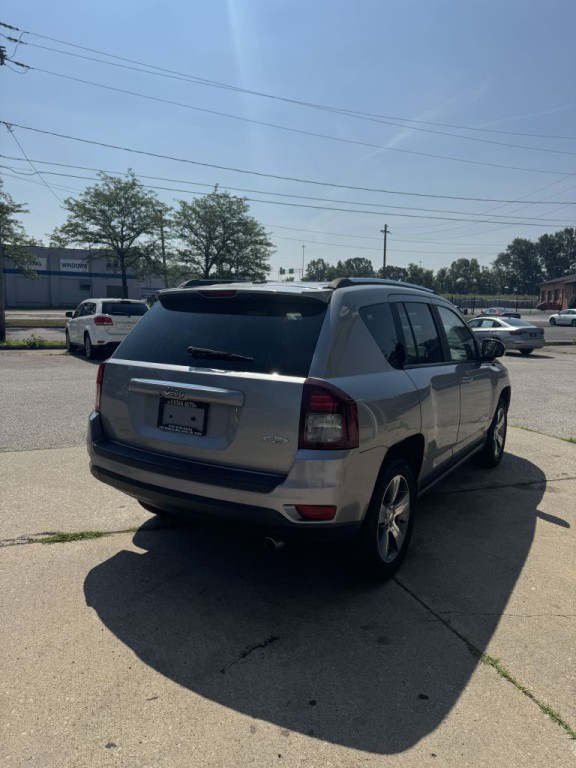 2017 Jeep Compass Image 5