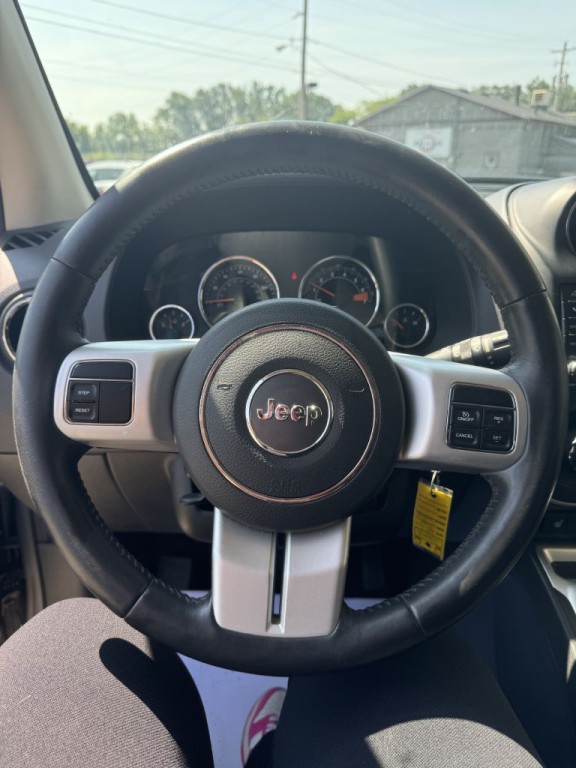 2017 Jeep Compass Image 16