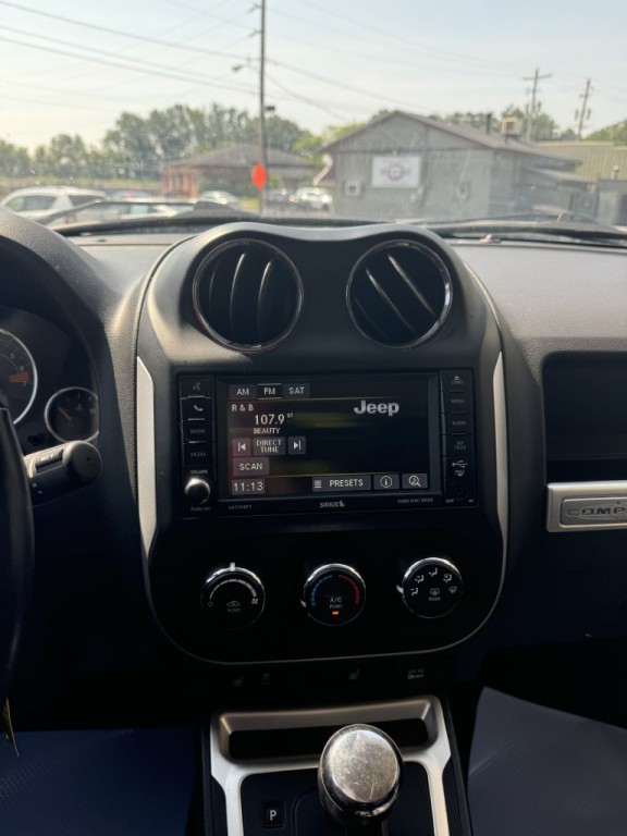 2017 Jeep Compass Image 18