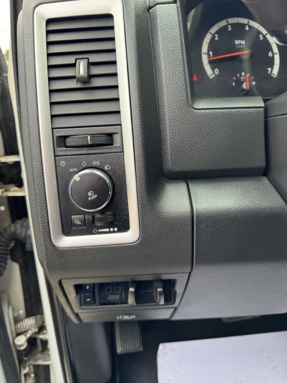 2012 Dodge Ram 1500 Image 17