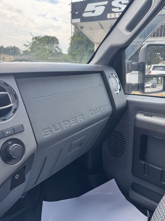2011 Ford F-250 Image 22