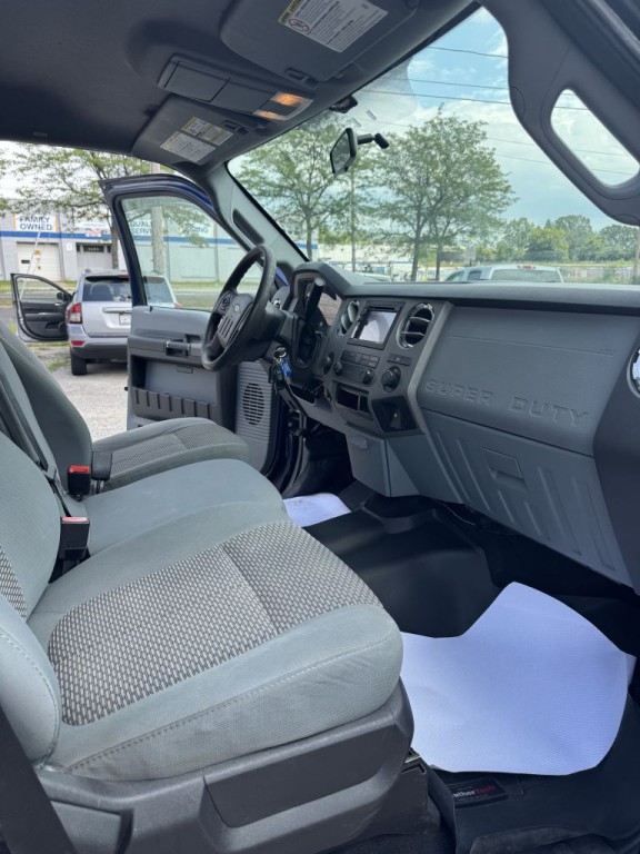 2011 Ford F-250 Image 25