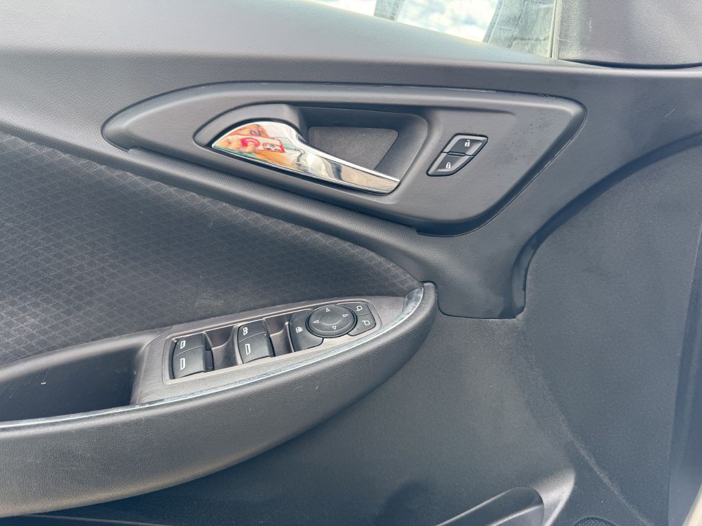 2017 Chevrolet Malibu Image 15