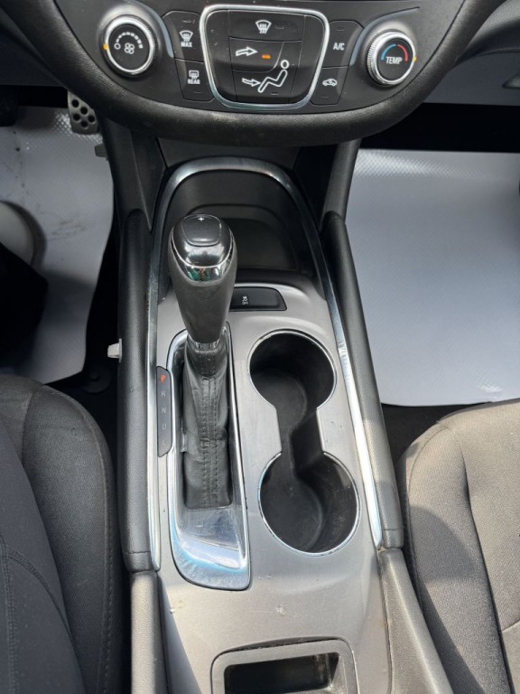 2017 Chevrolet Malibu Image 18