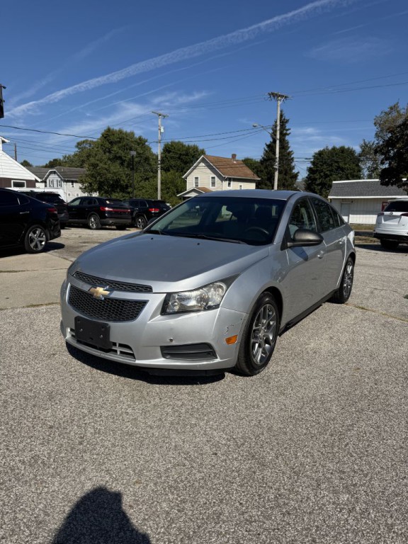 2011 Chevrolet Cruze Image 1