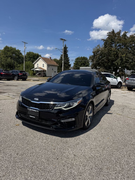 2019 Kia Optima Image 1