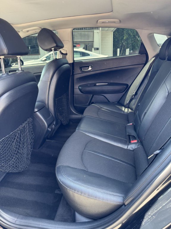 2019 Kia Optima Image 21