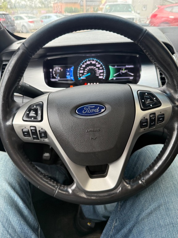 2013 Ford Taurus Image 20