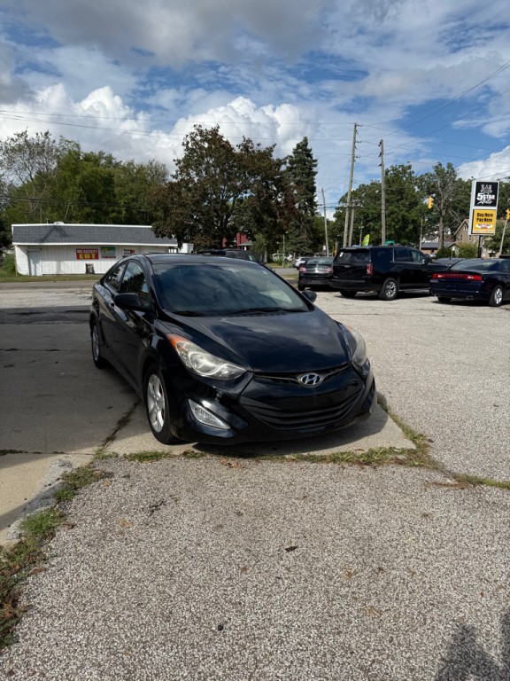 2013 Hyundai Elantra Image 3