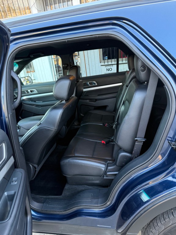 2016 Ford Explorer Image 15