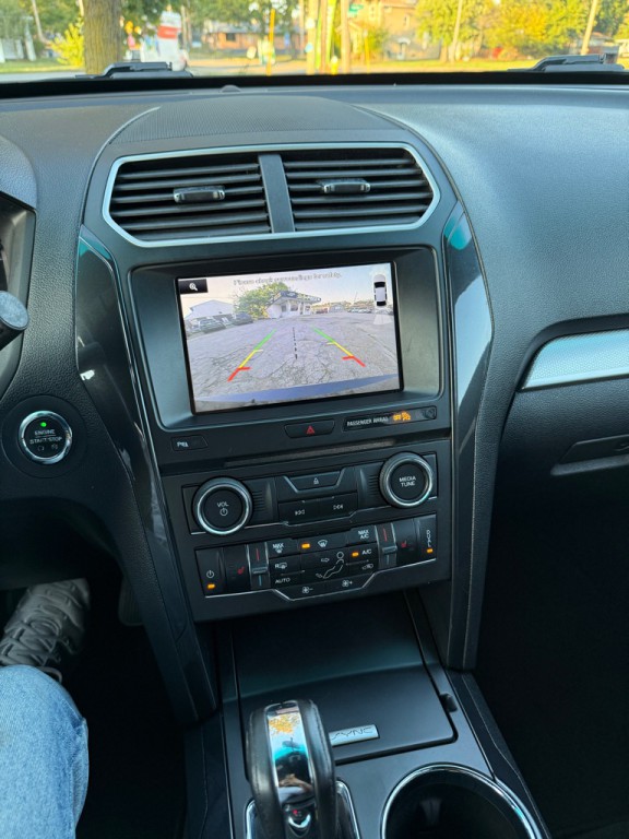 2016 Ford Explorer Image 23