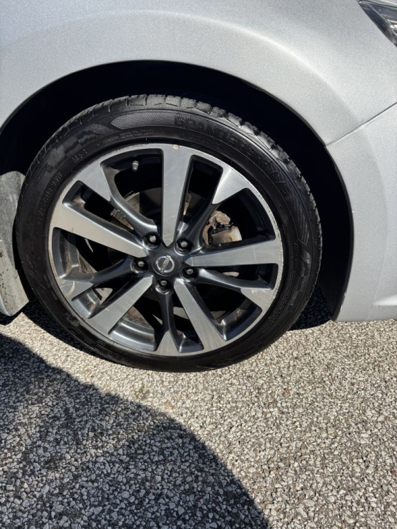 2017 Nissan Altima Image 16
