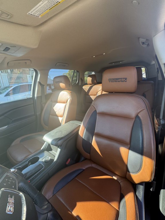 2017 GMC Acadia Image 14