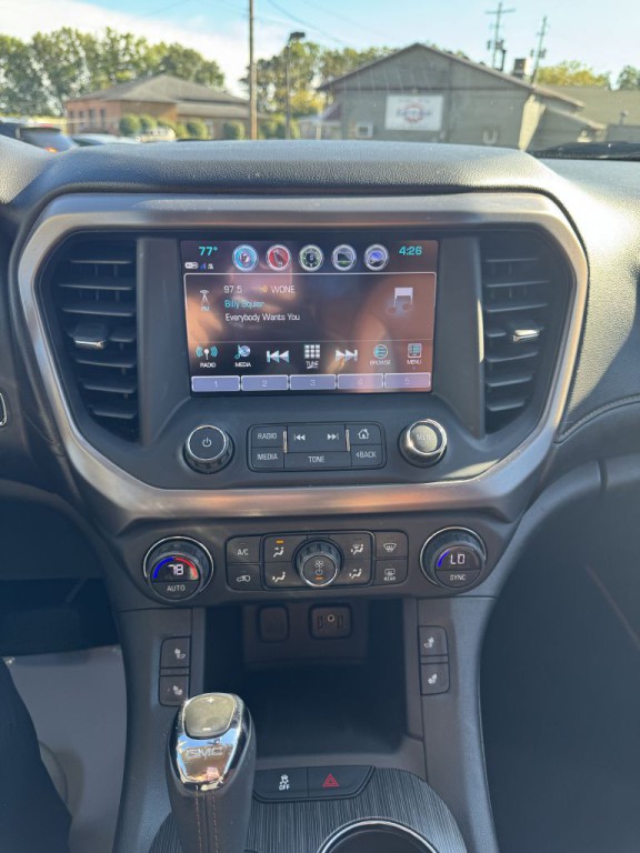 2017 GMC Acadia Image 17