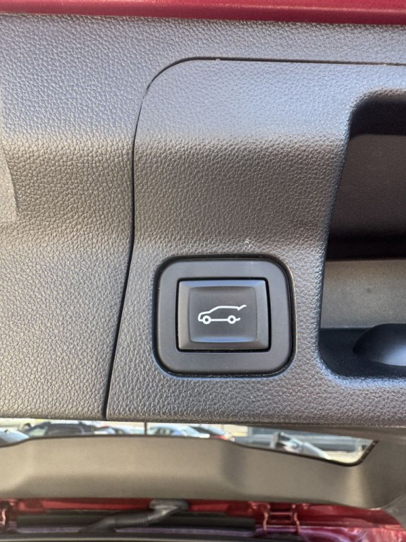 2017 GMC Acadia Image 28