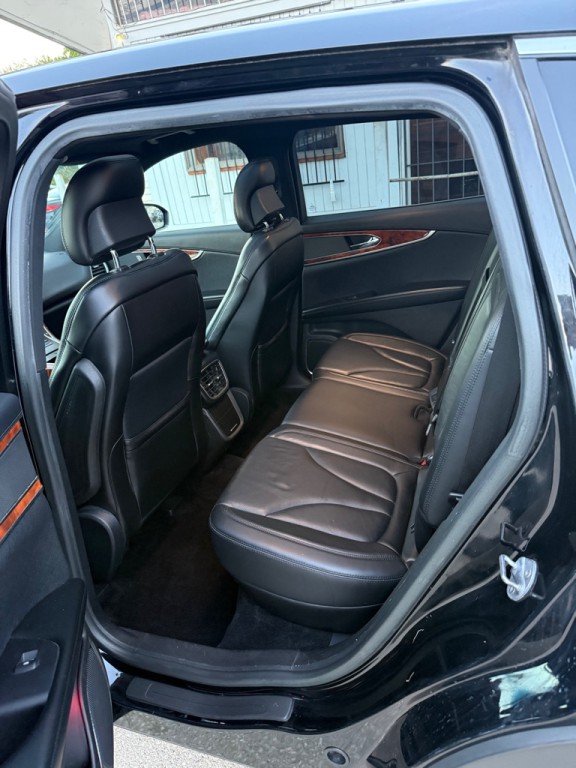 2017 Lincoln MKX Image 16