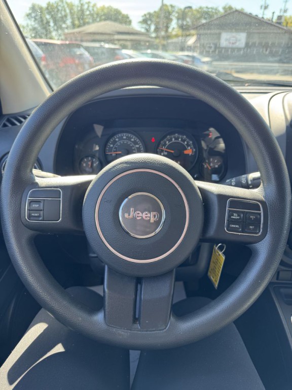 2016 Jeep Compass Image 16