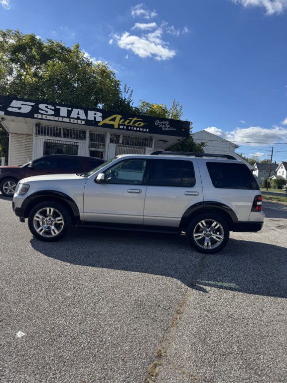 2010 Ford Explorer Image 2