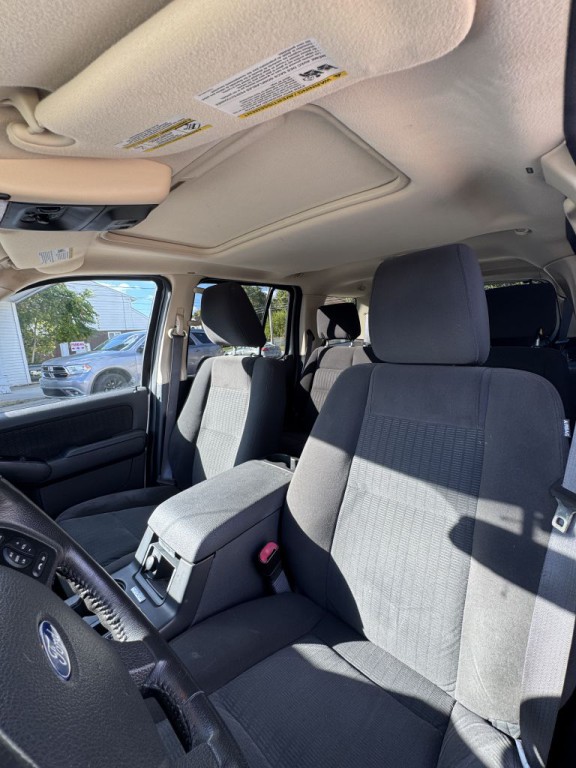 2010 Ford Explorer Image 14