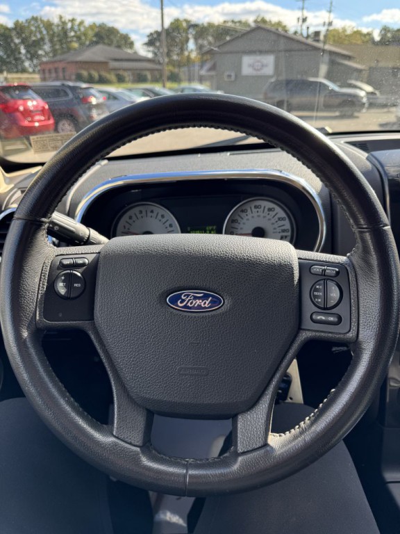 2010 Ford Explorer Image 16