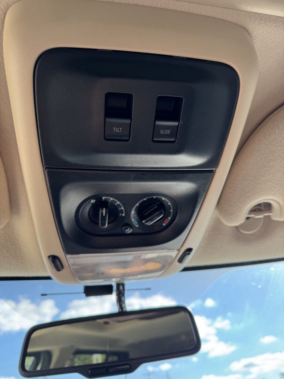 2010 Ford Explorer Image 21